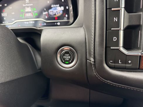 Used 2023 GMC Yukon XL Denali Ultimate image 27