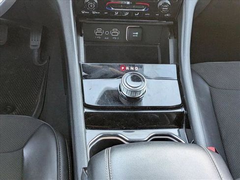 Used 2023 Jeep Grand Cherokee Altitude image 11