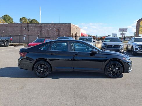 New 2026 Volkswagen Jetta SE image 2