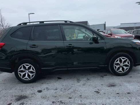 Certified 2023 Subaru Forester Premium image 9