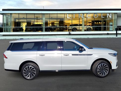 New 2026 Lincoln Navigator L Black Label image 3