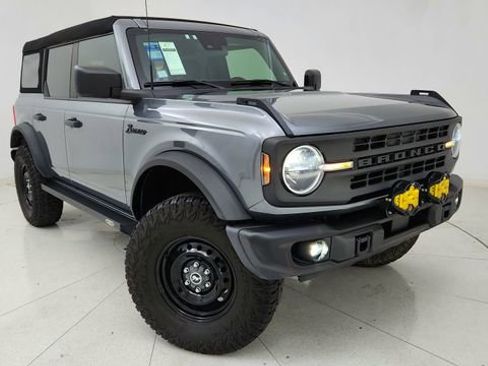 Used 2023 Ford Bronco Black Diamond image 1