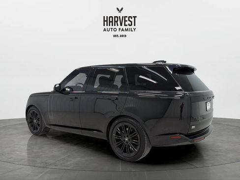 Used 2023 Land Rover Range Rover SE AWD/4WD image 3