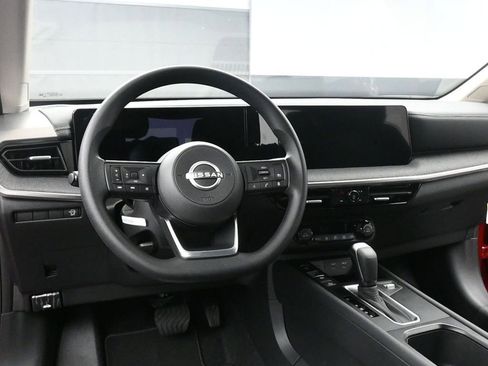 New 2026 Nissan Kicks SV image 12