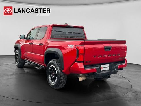 Used 2025 Toyota Tacoma TRD Off-Road AWD/4WD image 5