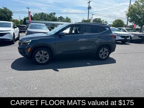Used 2024 Kia Seltos S AWD/4WD image 6