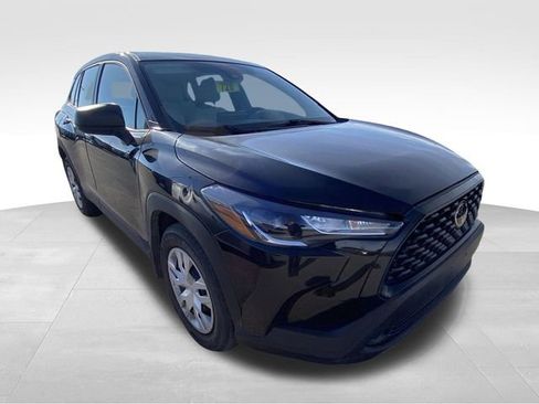 Used 2022 Toyota Corolla Cross L image 13