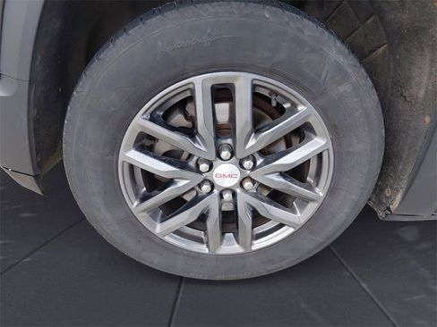 Used 2018 GMC Acadia SLT image 14