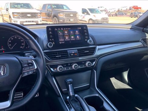 Used 2018 Honda Accord Sport image 7