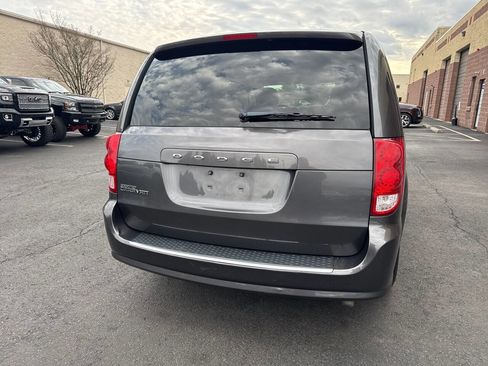Used 2014 Dodge Grand Caravan SE FWD image 18
