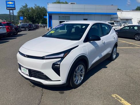 Used 2027 Chevrolet Bolt LT w/ Comfort Package FWD image 27