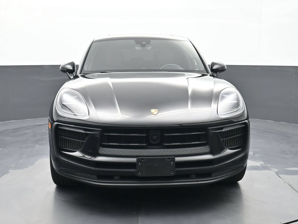 Certified 2023 Porsche Macan S AWD/4WD image 23