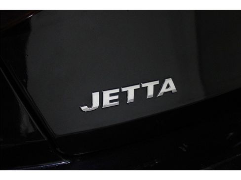 Used 2021 Volkswagen Jetta S image 17