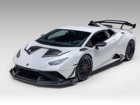 Used 2022 Lamborghini Huracan STO image 90