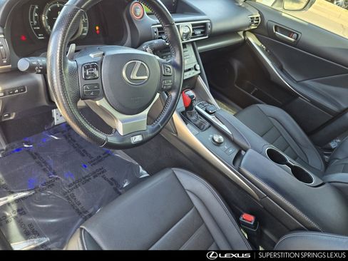 Used 2018 Lexus IS 300 image 13