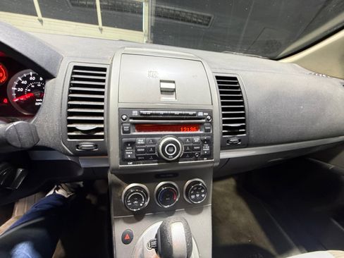 Used 2011 Nissan Sentra 2.0 SR w/ Convenience Pkg image 29