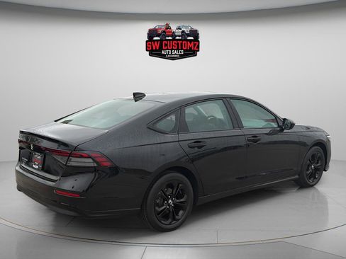 Used 2025 Honda Accord SE image 7