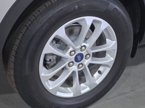 Used 2020 Ford Escape SE image 13