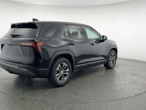 Used 2025 Chevrolet Equinox LT image 9