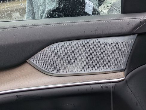 Used 2025 Volvo EX90 Ultra image 9