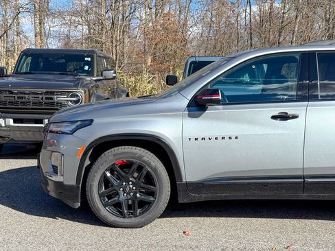 Used 2023 Chevrolet Traverse Premier w/ Redline Edition image 9