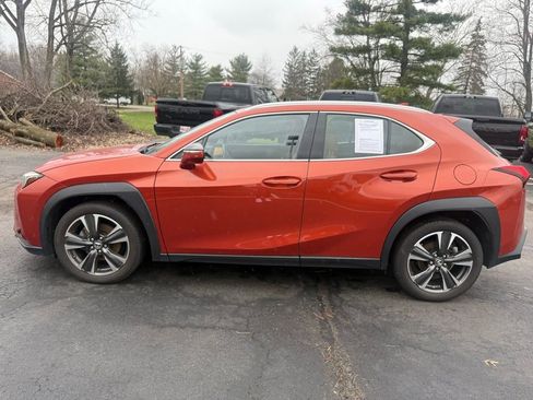 Used 2019 Lexus UX 200 w/ Accessory Package 2 image 6