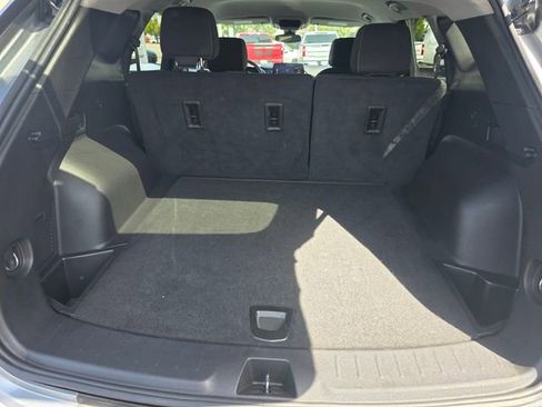Used 2025 Chevrolet Blazer LT FWD image 16