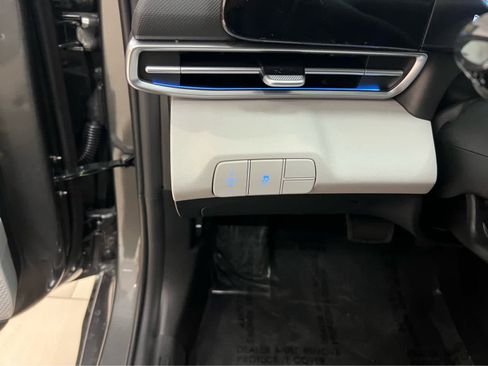 New 2026 Hyundai Elantra Limited FWD image 24