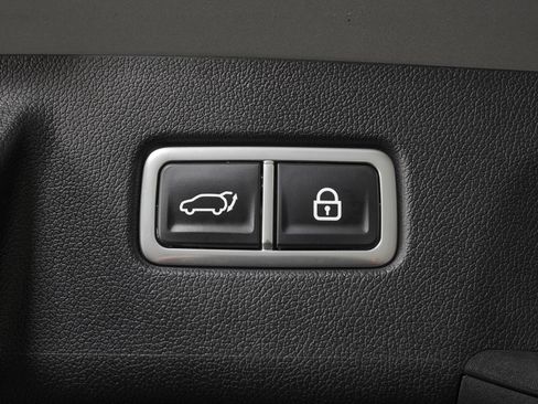 Used 2022 Kia Sorento EX w/ Panoramic Sunroof Package FWD image 13
