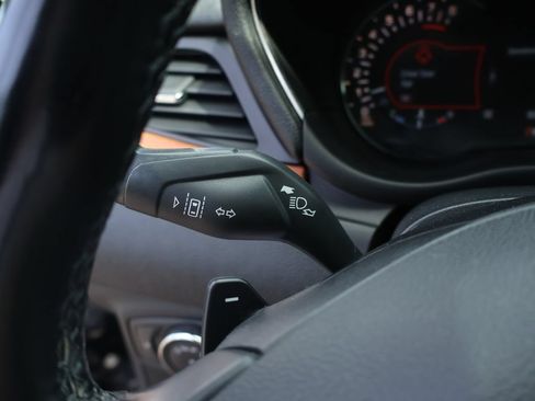 Used 2017 Lincoln MKC Reserve FWD image 30