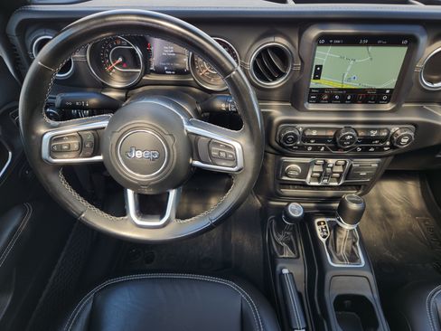 Used 2020 Jeep Gladiator Overland AWD/4WD image 30