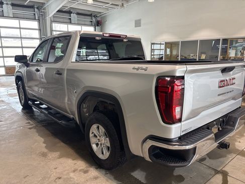 Certified 2022 GMC Sierra 1500 Pro w/ Pro Value Package image 3