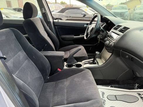 Used 2004 Honda Accord EX image 15