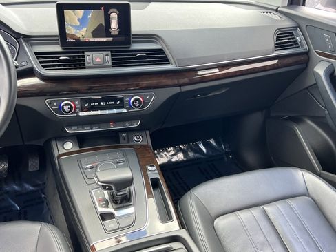 Used 2020 Audi Q5 2.0T Premium w/ Convenience Package image 27