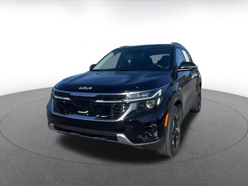 Used 2025 Kia Seltos S image 5