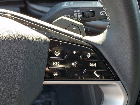 Used 2025 Audi Q5 Premium w/ Convenience Package image 25