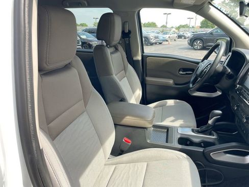 Used 2022 Nissan Frontier SV image 34