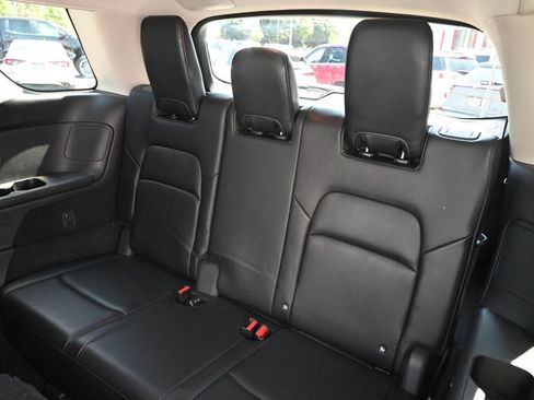 Used 2022 Nissan Pathfinder SL FWD image 18