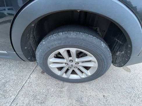 Used 2014 Ford Explorer XLT w/ Equipment Group 202A FWD image 9