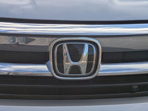 Used 2020 Honda Pilot Touring image 32