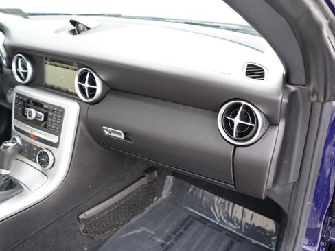 Used 2015 Mercedes-Benz SLK 250 2dr Roadster SLK 250 image 83