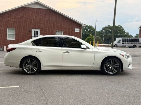 Used 2019 INFINITI Q50 Luxe w/ Essential Package (3.0T Luxe) AWD/4WD image 7