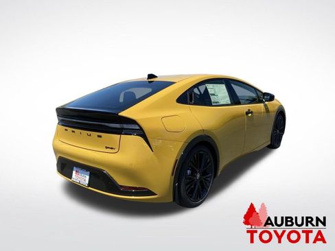 New 2026 Toyota Prius Plug-In Hybrid FWD image 7