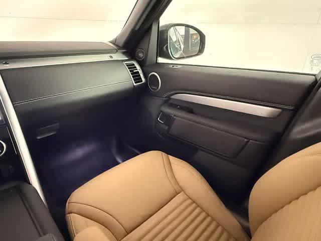 New 2026 Land Rover Discovery Limited Edition AWD/4WD image 18
