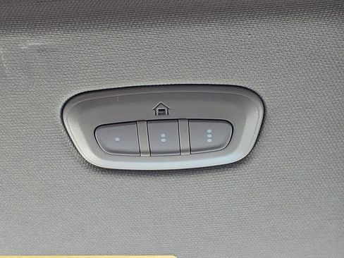 Certified 2022 RAM 1500 Laramie image 24