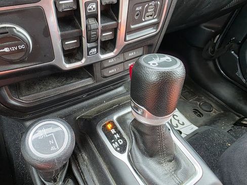 Used 2018 Jeep Wrangler Unlimited Sport S AWD/4WD image 13