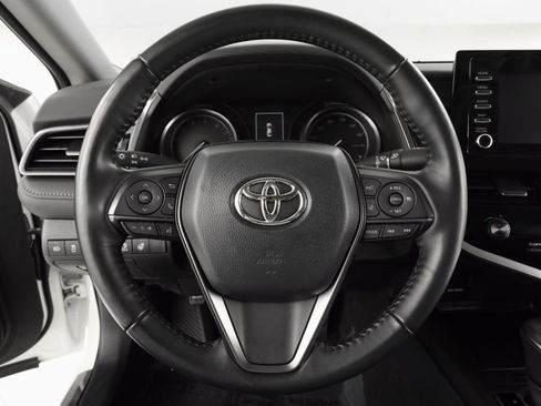 Used 2023 Toyota Camry SE image 13