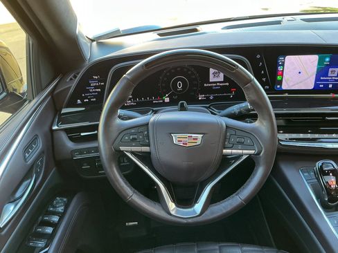 Used 2023 Cadillac Escalade ESV Sport Platinum AWD/4WD image 40