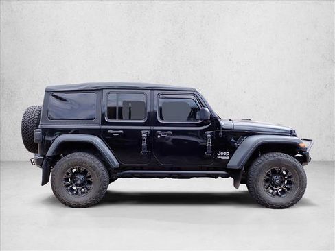 Used 2018 Jeep Wrangler Unlimited Sport AWD/4WD image 14