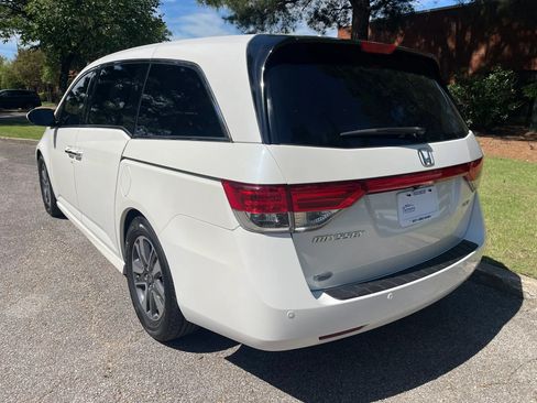 Used 2015 Honda Odyssey Touring image 3